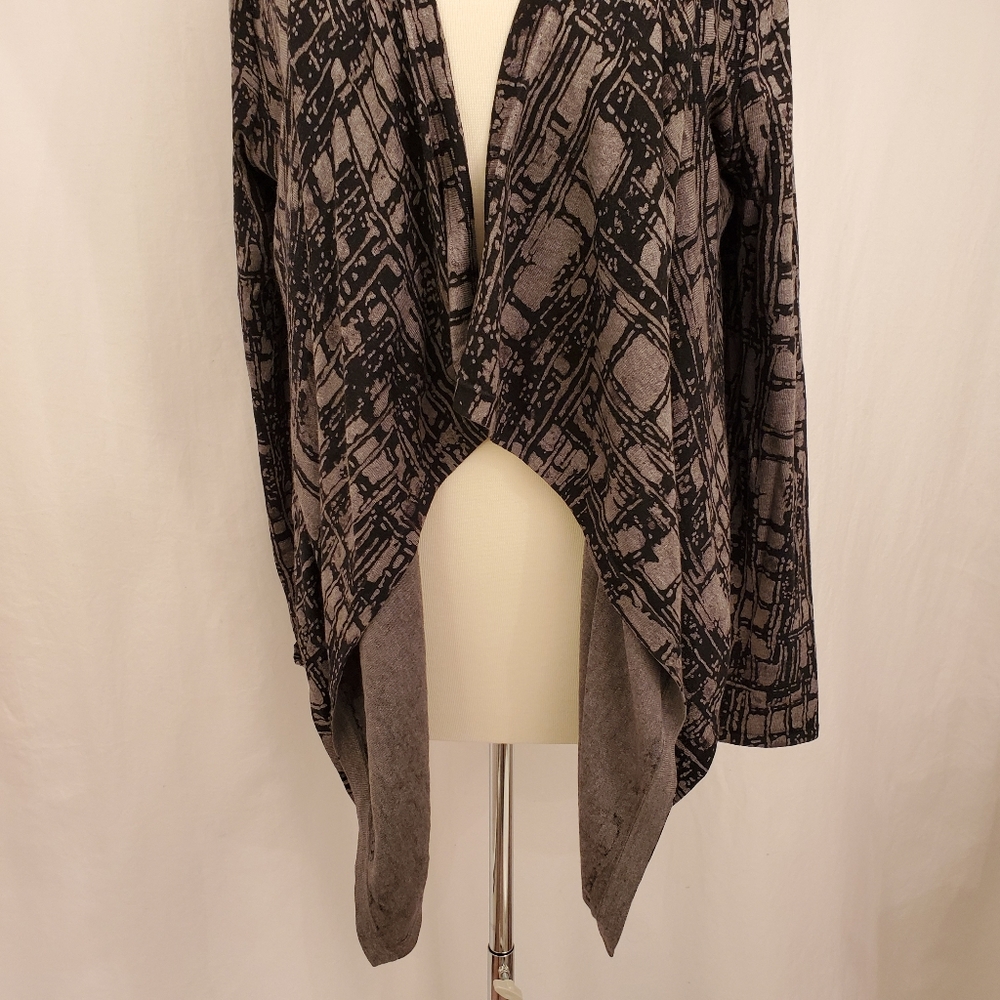 Kenneth Cole Abstract Print Cascade Cardigan EUC - Picture 2 of 5